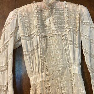 Antique Lace Wedding Dress